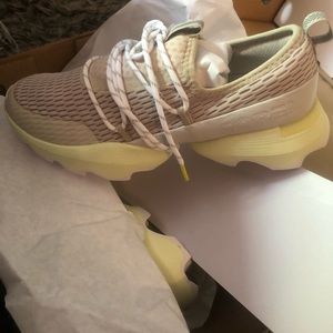 Brand new SOREL kinetic impact with box